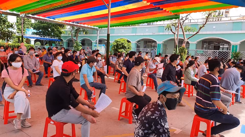 8.324 người nhiễm COVID-19 trong ngày, TP Hồ Chí Minh có 4.060 ca -0