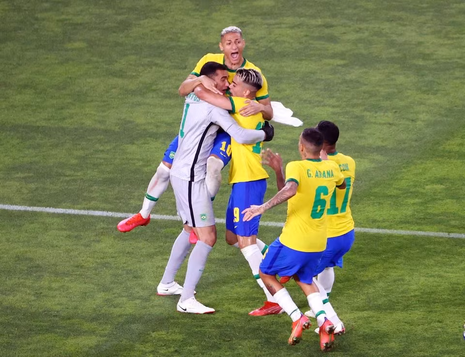 Bóng đá nam Olympic Tokyo: Brazil đánh bại Mexico trên chấm luân lưu -0