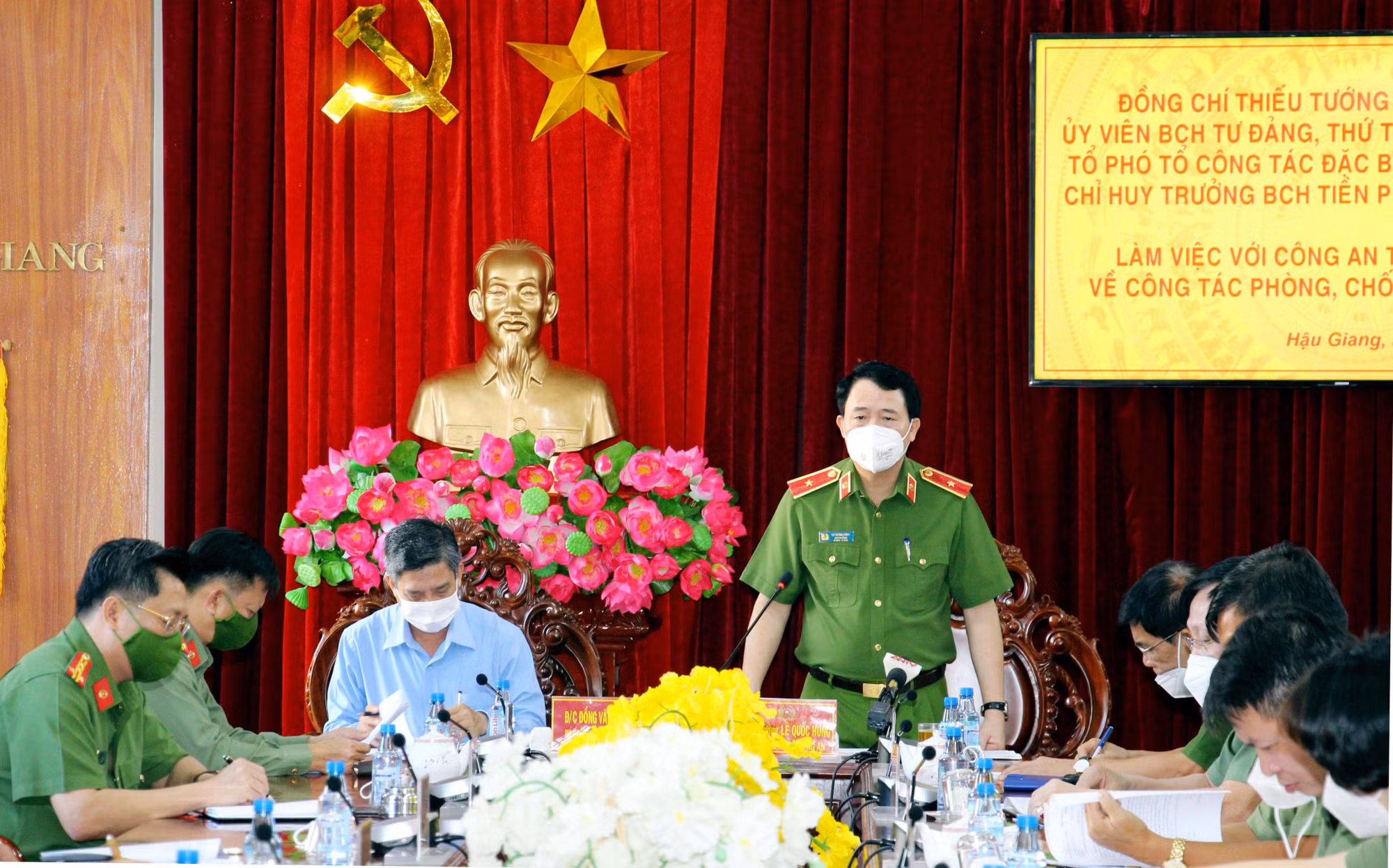 Công an Hậu Giang tận dụng “giai đoạn vàng” quyết liệt khoanh vùng, dập dịch -0