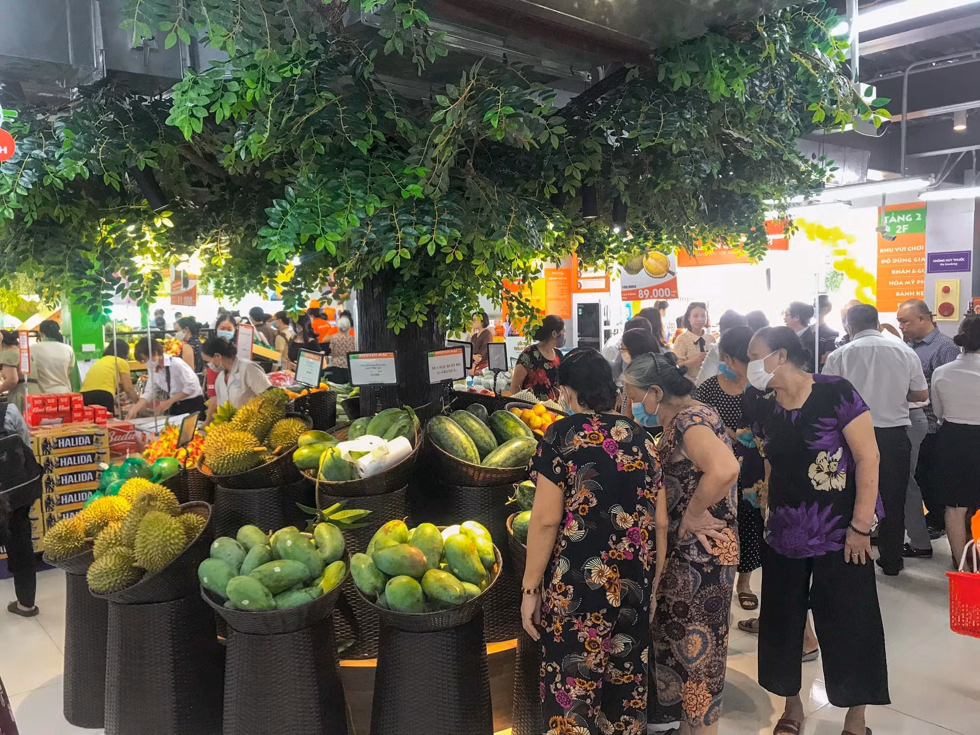 Tạm dừng 23 cửa hàng VinMart/VinMart+ do liên quan ca mắc COVID-19 -0
