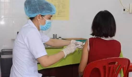Bắt buộc 100% cơ sở tiêm vaccine phòng COVID-19 cho trẻ em phải ký số chứng nhận ảnh 2