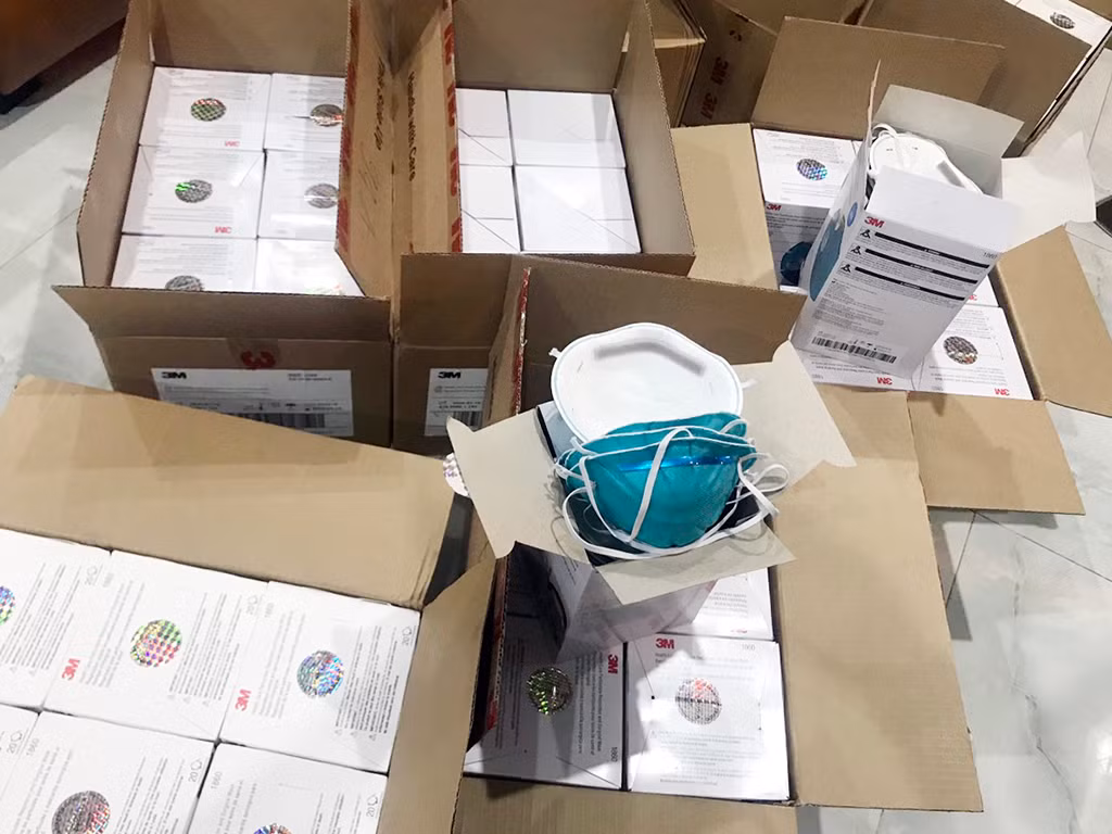 Thu giữ số lượng lớn Test thử COVID-19 nhập lậu và khẩu trang 3M giả -0