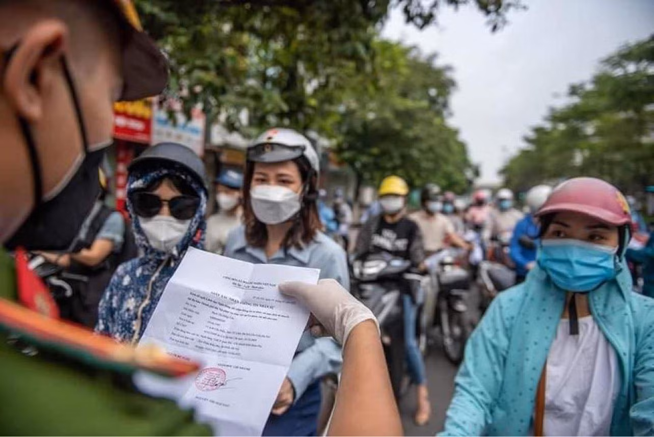 Hà Nội sẽ điều chỉnh việc kiểm tra sử dụng giấy đi đường đúng mục đích, đúng đối tượng -0