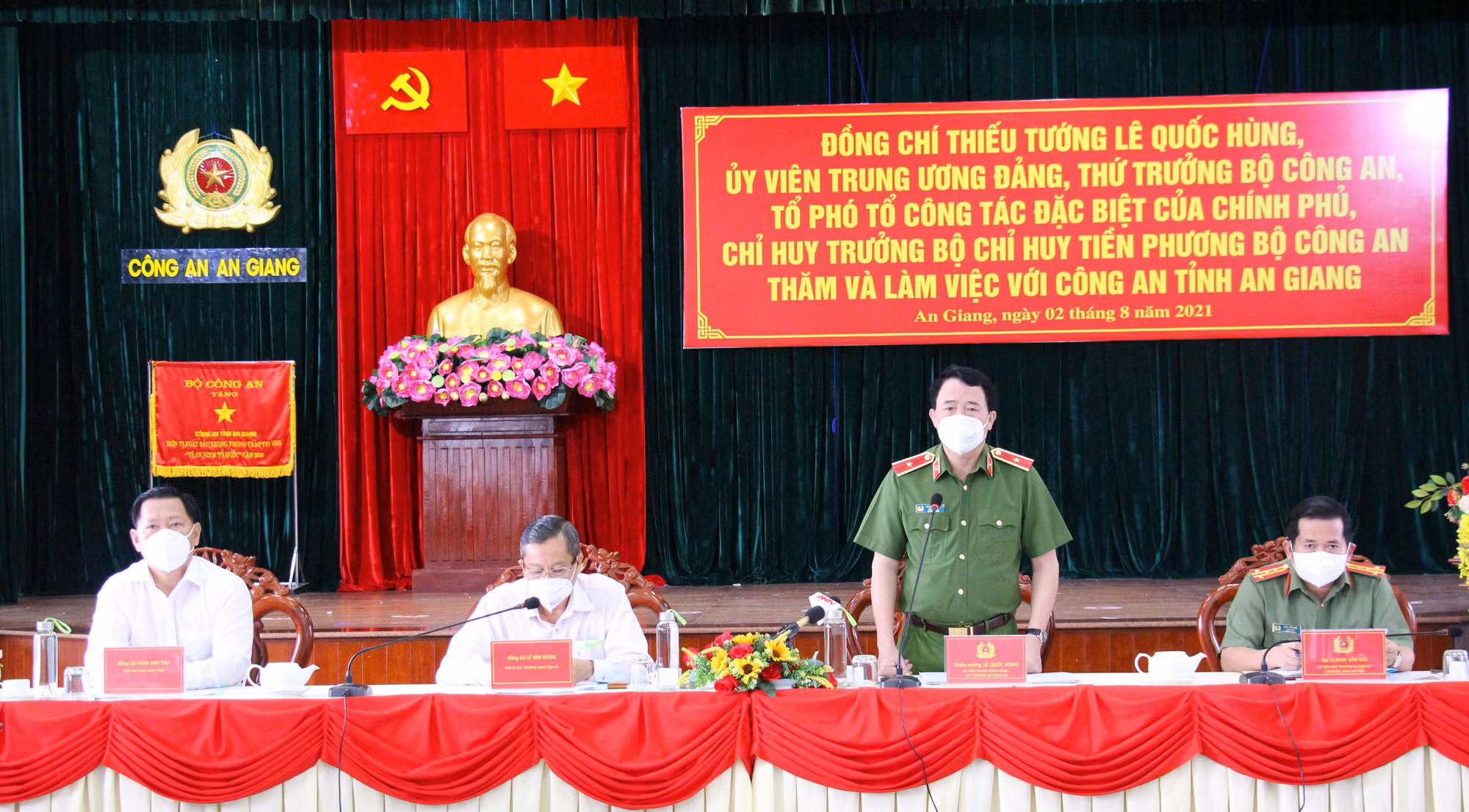 Công an An Giang quyết liệt hơn nữa, giữ vững “vùng xanh”, sẵn sàng chi viện cho các điểm nóng -0