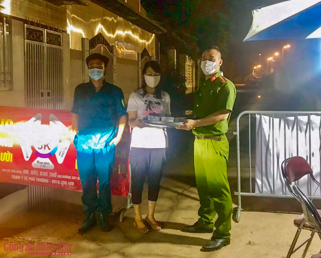 Ấm lòng tình quân dân mùa dịch -0