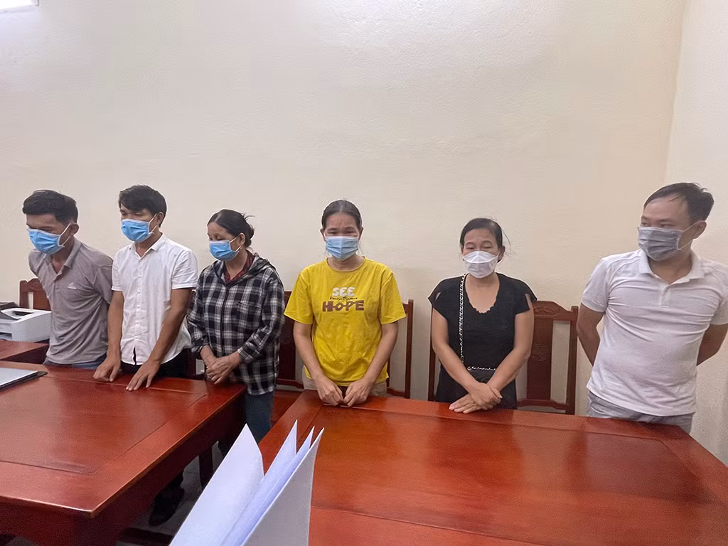 Bát nhóm đối tượng lừa đảo&nbsp;làm hồ sơ mua hàng trả góp -0