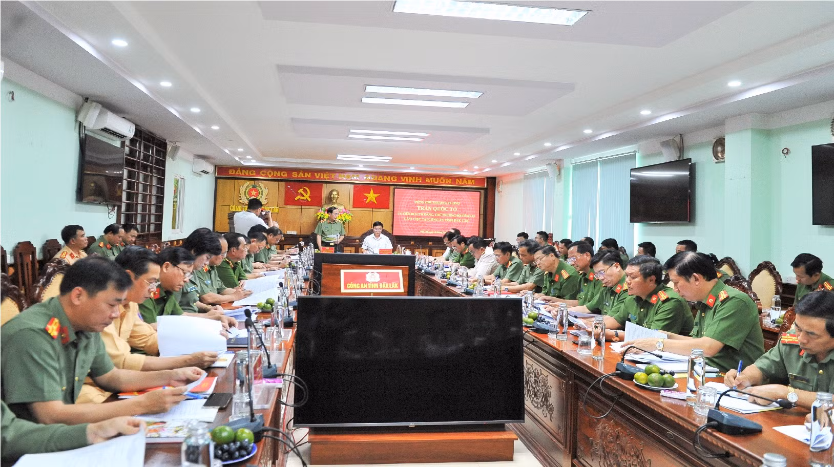 Thứ trưởng Trần Quốc Tỏ thăm làm việc Công an tỉnh Đắk Lắk -0