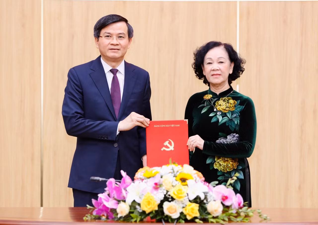 Đồng chí Tổng Biên tập Tạp chí Cộng sản Đoàn Minh Huấn giữ chức Bí thư Tỉnh ủy Ninh Bình -0