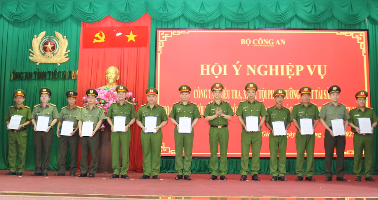 Nhận diện rõ, đấu tranh toàn diện tội phạm cưỡng đoạt tài sản núp bóng doanh nghiệp, công ty luật -1