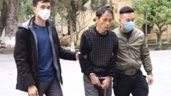 Sát hại bố đẻ vì bị từ chối đưa sổ đỏ