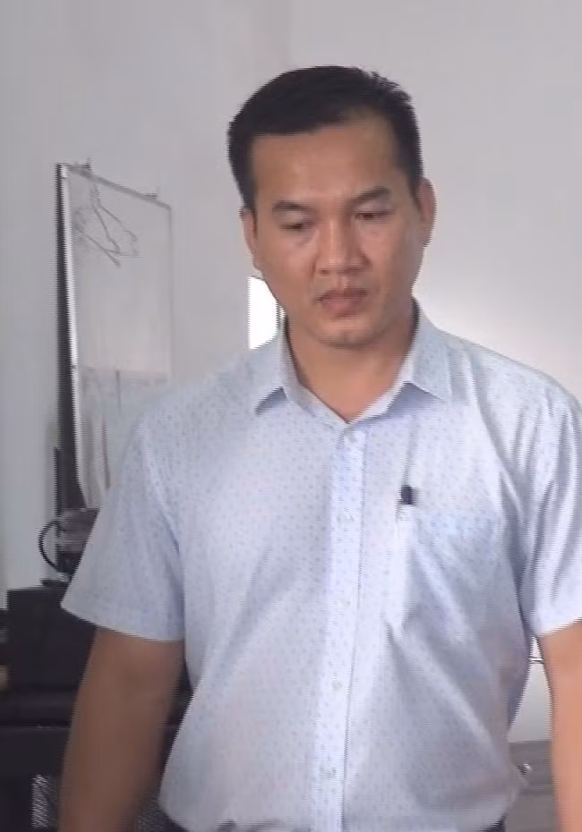 Bắt&nbsp;5 đối tượng thuộc Trung tâm đăng kiểm xe cơ giới 61-09D -0