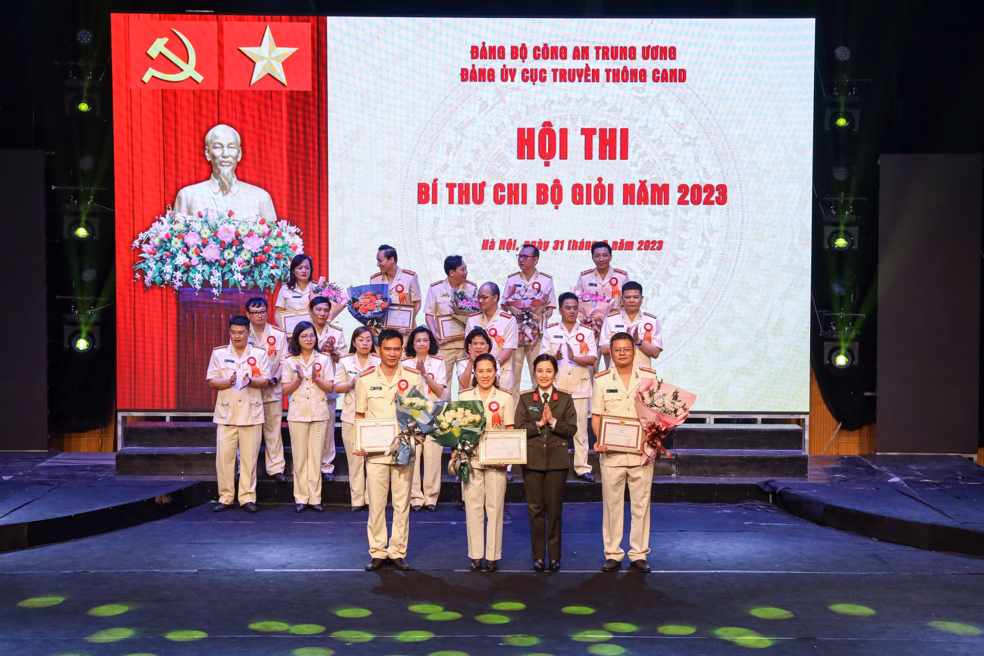 Trao 2 giải A, 3 giải B, 5 giải C Hội thi Bí thư Chi bộ giỏi Cục Truyền thông CAND -0