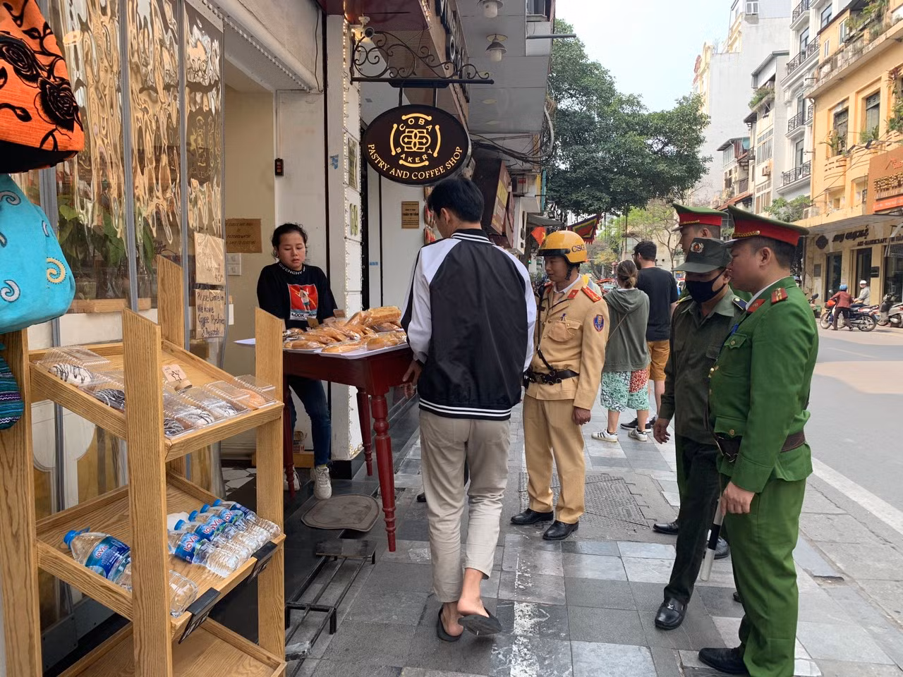 vỉa hè 2.jpg -0
