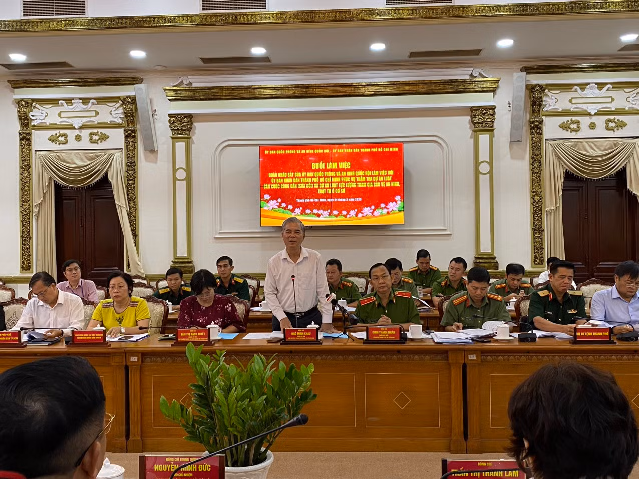 Nhiều ý kiến sát thực về dự thảo dự án Luật CCCD và Luật lực lượng tham gia bảo vệ ANTT ở cơ sở -0