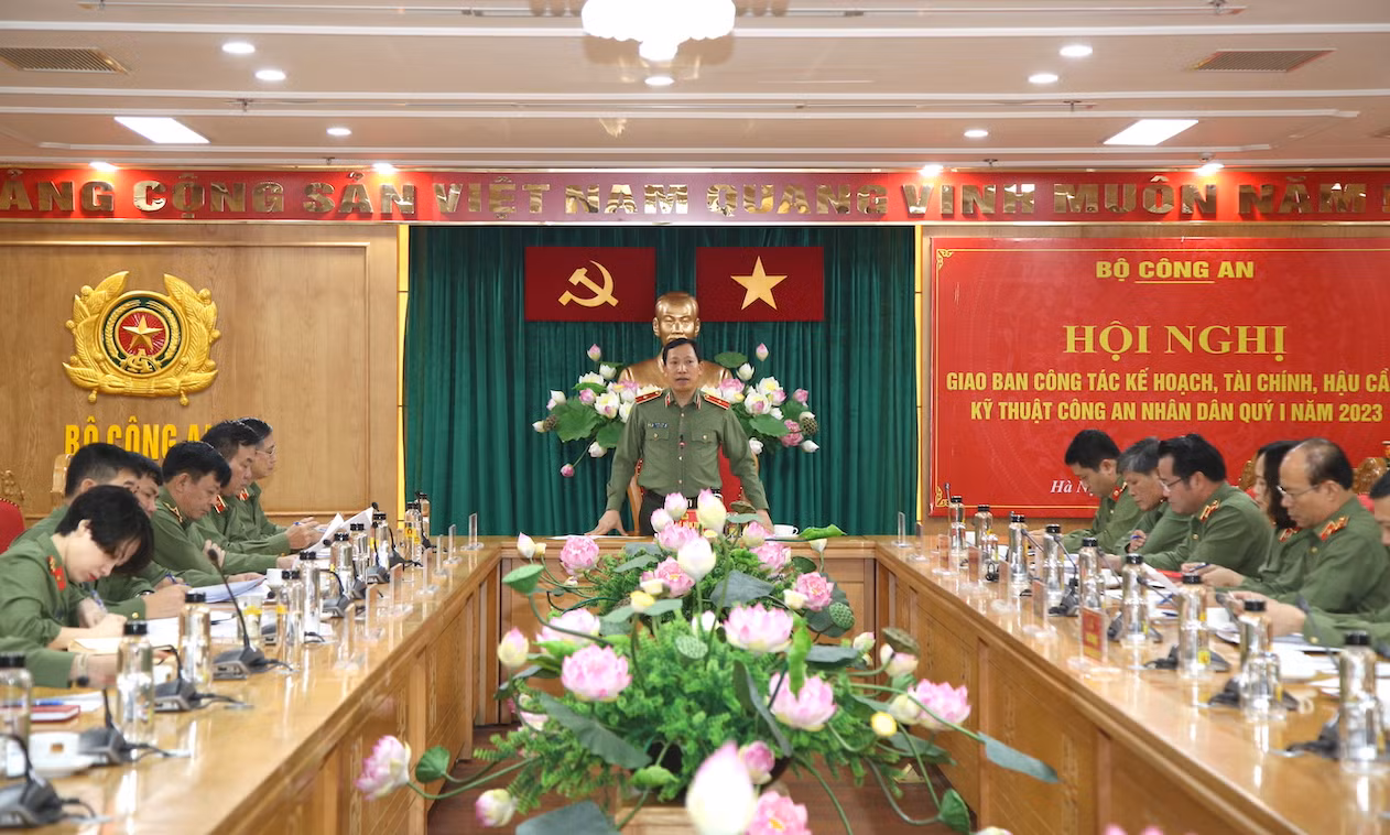 Hoàn thiện văn bản quy phạm pháp luật trên các lĩnh vực kế hoạch, tài chính, hậu cần, kỹ thuật CAND -0