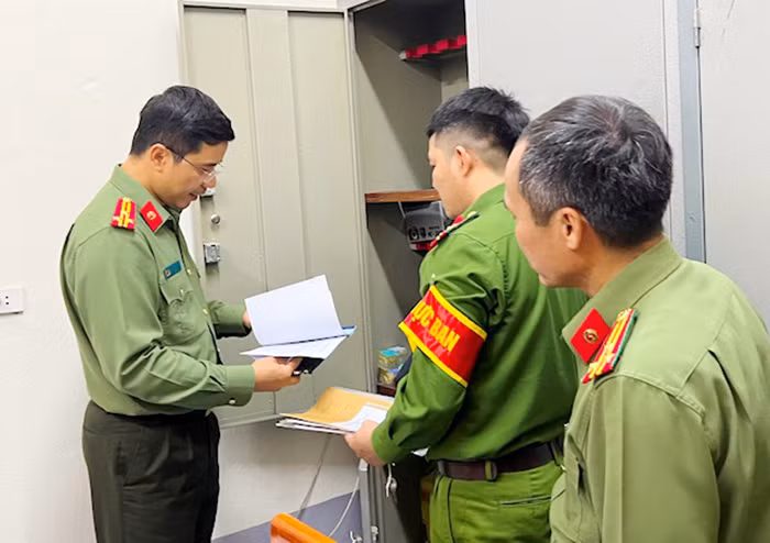 Cách làm hay giúp Công an xã Thạch Kênh “về đích” cấp CCCD gắn chip đầu tiên tại Hà Tĩnh -0