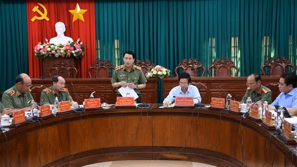 Phát huy sức mạnh của nhân dân trong xây dựng phong trào toàn dân bảo vệ an ninh Tổ quốc