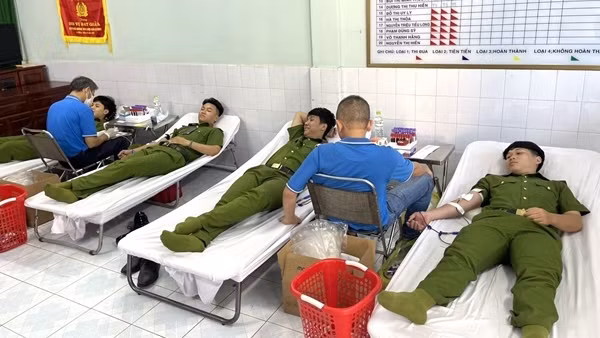 200 CBCS Công an tỉnh Đồng Nai tham gia hiến máu tình nguyện