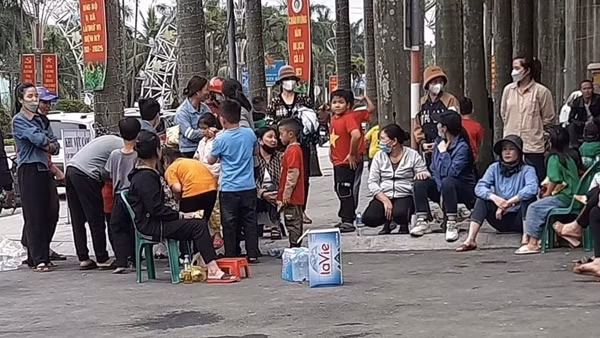 Thị xã Cửa Lò siết chặt quản lí xe điện 4 bánh trước mùa du lịch