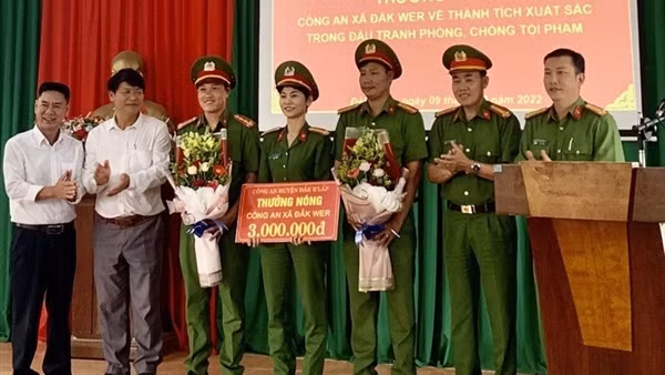 Nữ trưởng Công an xã tận tụy, được dân tin yêu