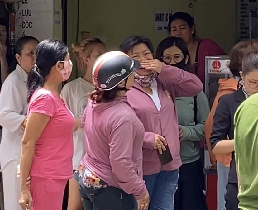 Hai cô gái trẻ tử vong trong nhà vệ sinh lúc đám cháy bùng phát -0