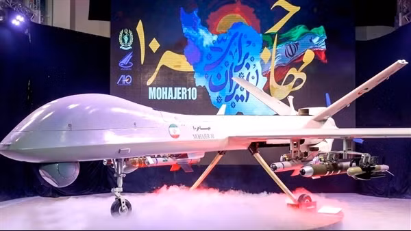 Iran ra mắt UAV tấn công giống hệt UAV Mỹ, có thể bay 24h liên tục