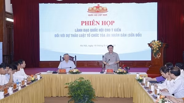 Tòa án là trung tâm, xét xử là trọng tâm, tranh tụng là đột phá