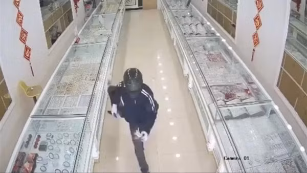 Đối tượng cướp tiệm vàng ở Hưng Yên bị bắt khi đang lẩn trốn tại Nghệ An