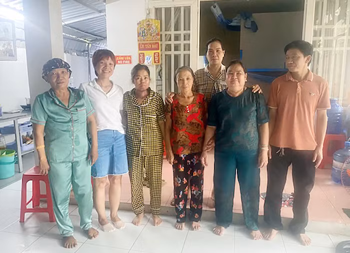 Cô gái ung thư lập nhà trọ 0 đồng -0