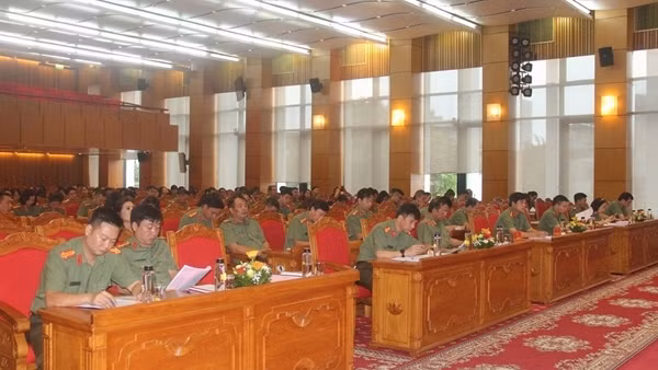Cục Công tác đảng và công tác chính trị tổ chức hội nghị tuyên truyền, phổ biến pháp luật