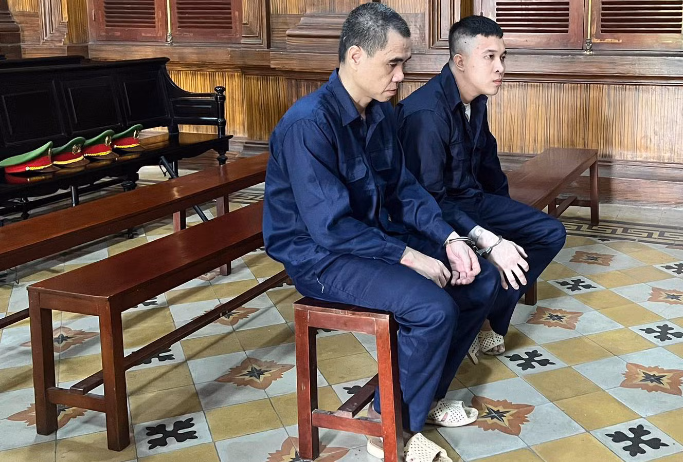 Mua bán “nước vui”, ba đối tượng lãnh 37 năm tù -0