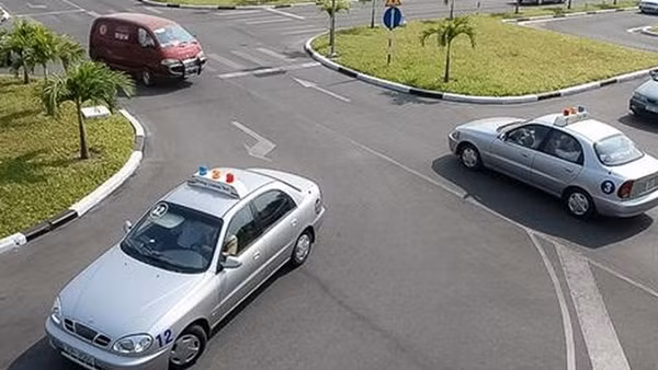 Sẽ giảm bớt giờ học và thực hành trong đào tạo lái xe