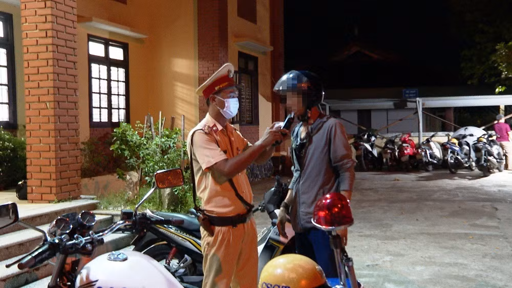 Kiểm tra chéo trật tự an toàn giao thông nhằm xử lý triệt để vi phạm -0