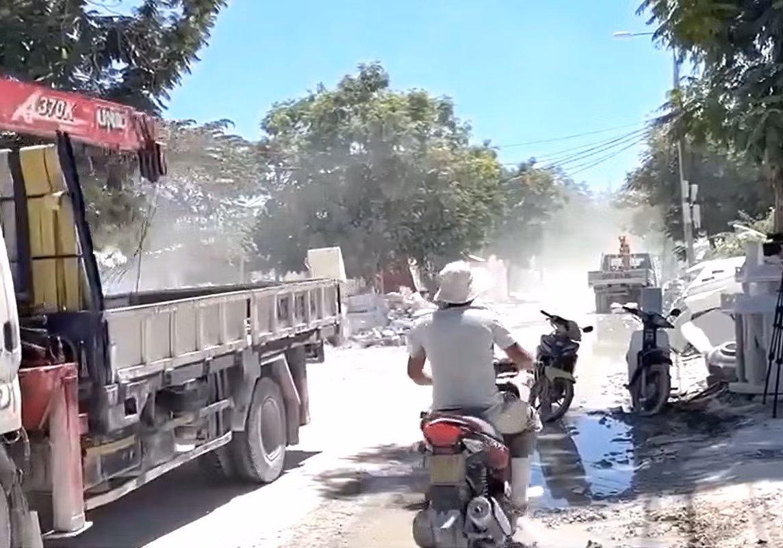 Cần sớm giải quyết “điểm đen” ô nhiễm tại làng đá Non Nước -0