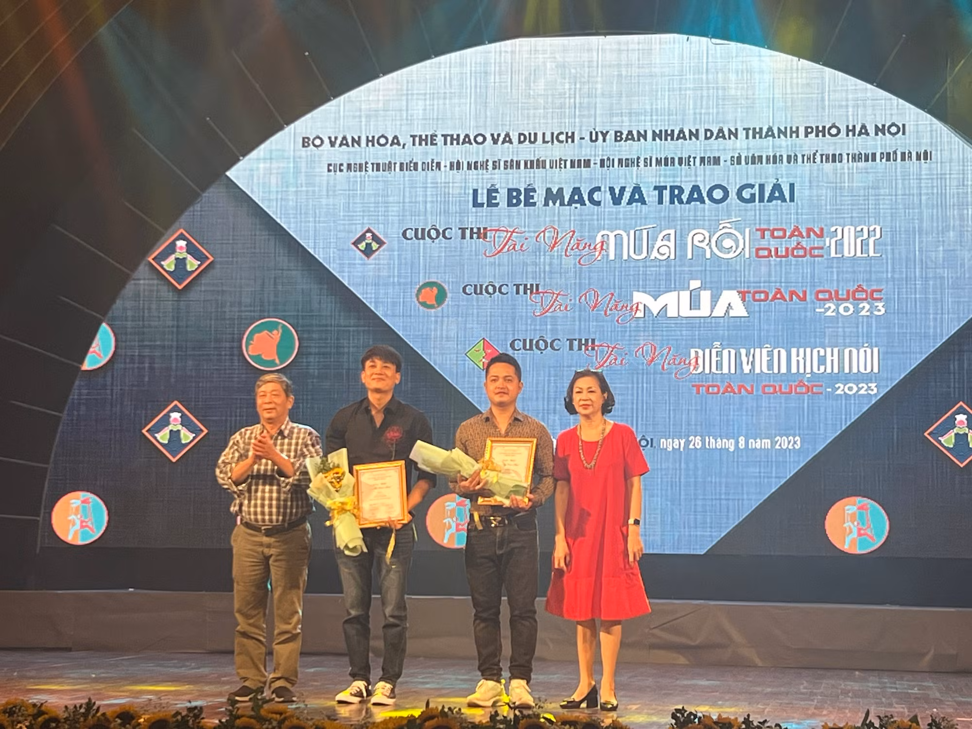 Trao giải 3 cuộc thi biểu diễn nghệ thuật chuyên nghiệp toàn quốc -0