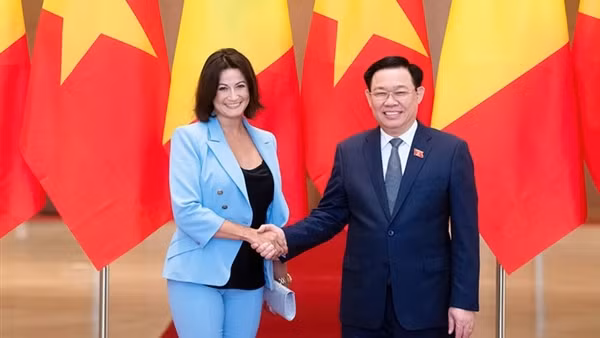 Chủ tịch Quốc hội Vương Đình Huệ hội đàm với Chủ tịch Thượng viện Vương quốc Bỉ