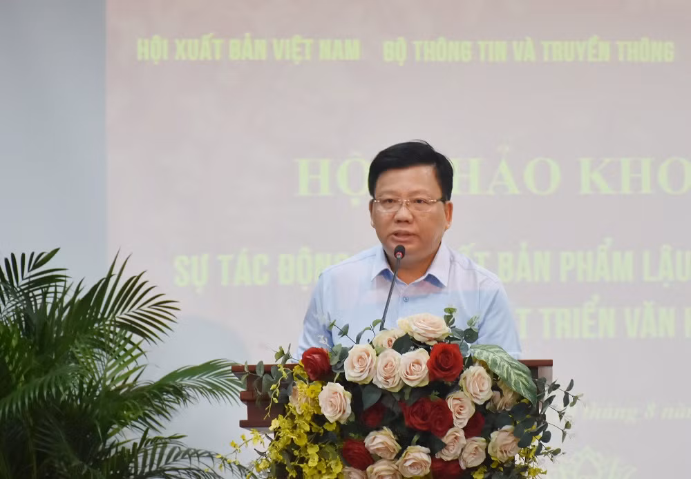 Cần sự chung tay của toàn xã hội để đẩy lùi nạn sách lậu, sách giả -0