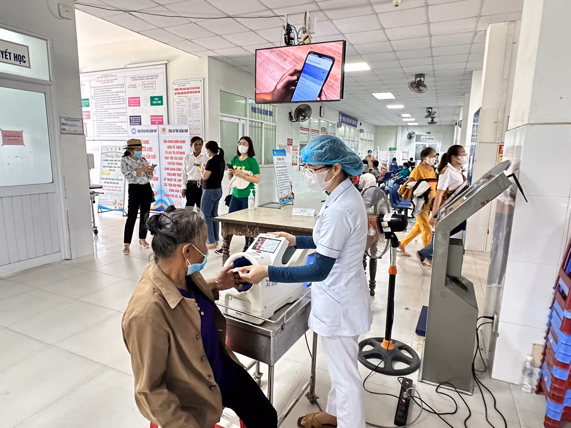Bảo hiểm xã hội Việt Nam tích cực triển khai Đề án 06 -0