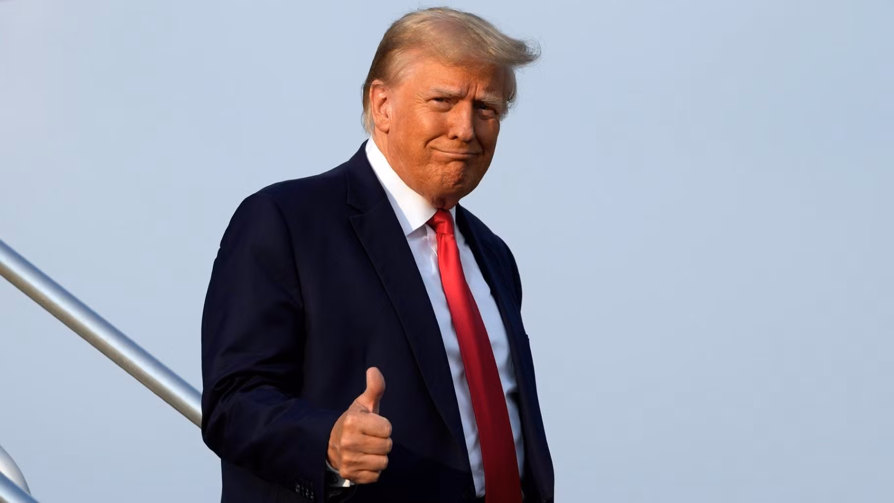 Ông Trump trình diện tại nhà tù ở Atlanta -0