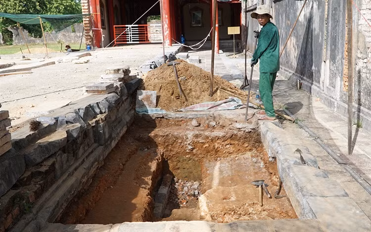 Công bố kết quả khai quật khảo cổ học nền điện Cần Chánh -0