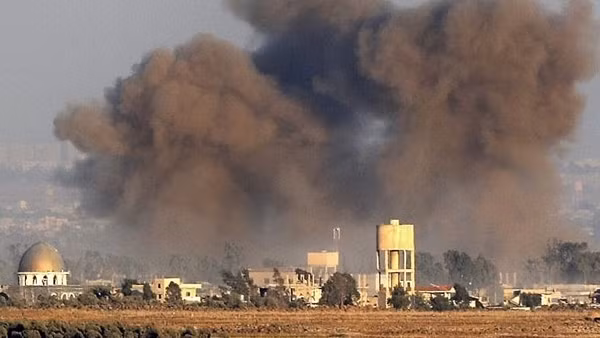 Israel điều F-16 tập kích sân bay ở Syria