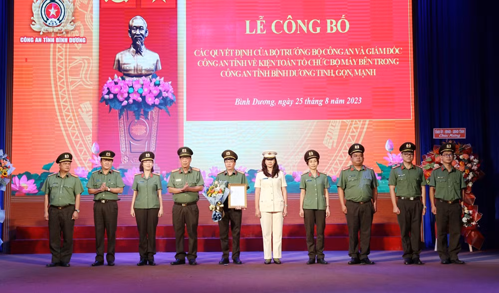 Công an Bình Dương hoàn thành kiện toàn tổ chức bộ máy theo Đề án của Bộ Công an -0