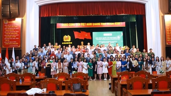Bế mạc Hội thảo quốc tế VietTELSOL 2023
