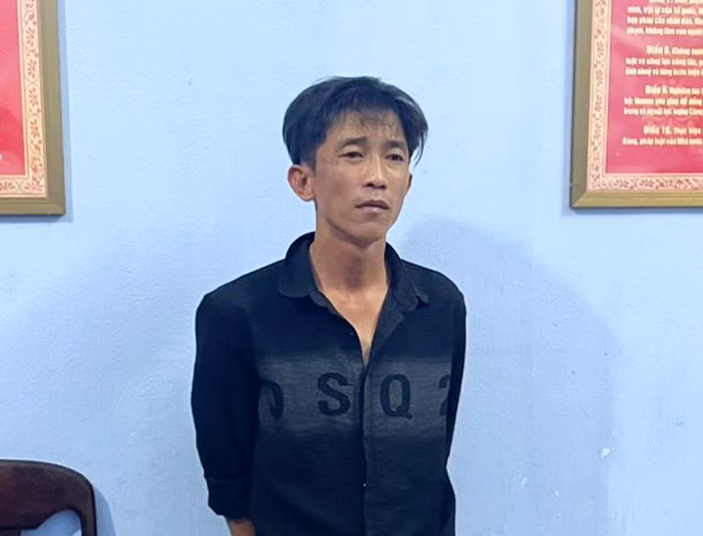 Người dân xúc động khi nhận lại 189 triệu đồng bị trộm cắp -0