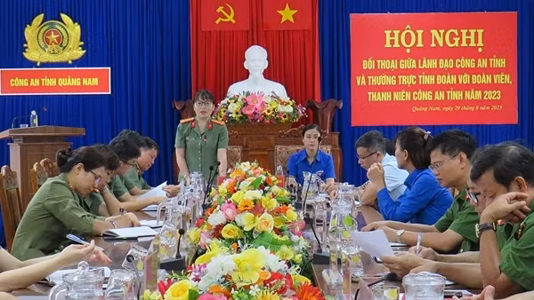 Đối thoại với đoàn viên, thanh niên Công an Quảng Nam