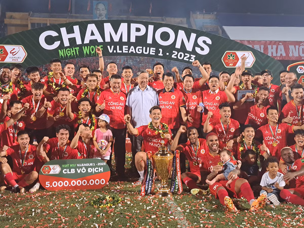 CLB Công an Hà Nội lên ngôi tại V.League 2023: Nhà vô địch xứng đáng nhất -0