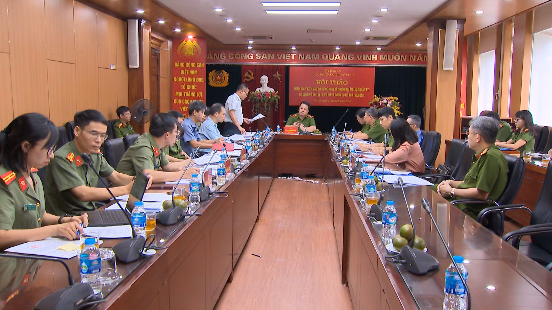 Sửa đổi Luật Quản lý sử dụng vũ khí, vật liệu nổ, công cụ hỗ trợ: Tăng tính răn đe phòng ngừa tội phạm -0