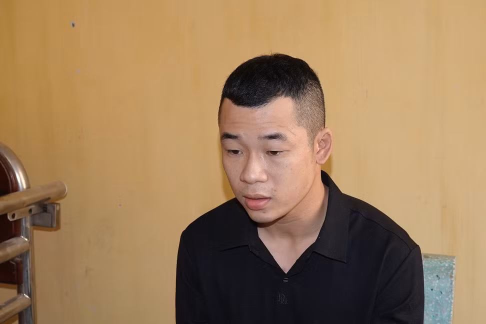 Tạm giữ hình sự đối tượng cho vay lãi nặng&nbsp;đến 684%/năm