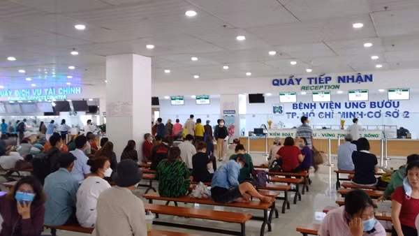 Con gái bệnh nhân tố bác sĩ xâm hại khi đến lấy thuốc cho mẹ