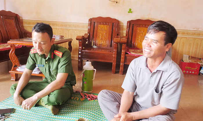 Những người con của buôn làng -0
